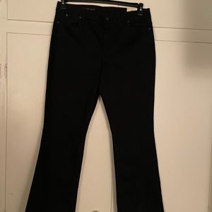 Womens brand new with tags, Heritage,boot cut, size 16 black jeans!